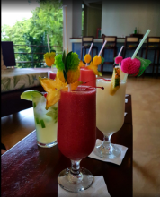 mixed tropical drinksTor