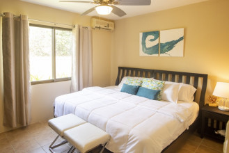Guest 'Ocean' bedroom suite - King setup
